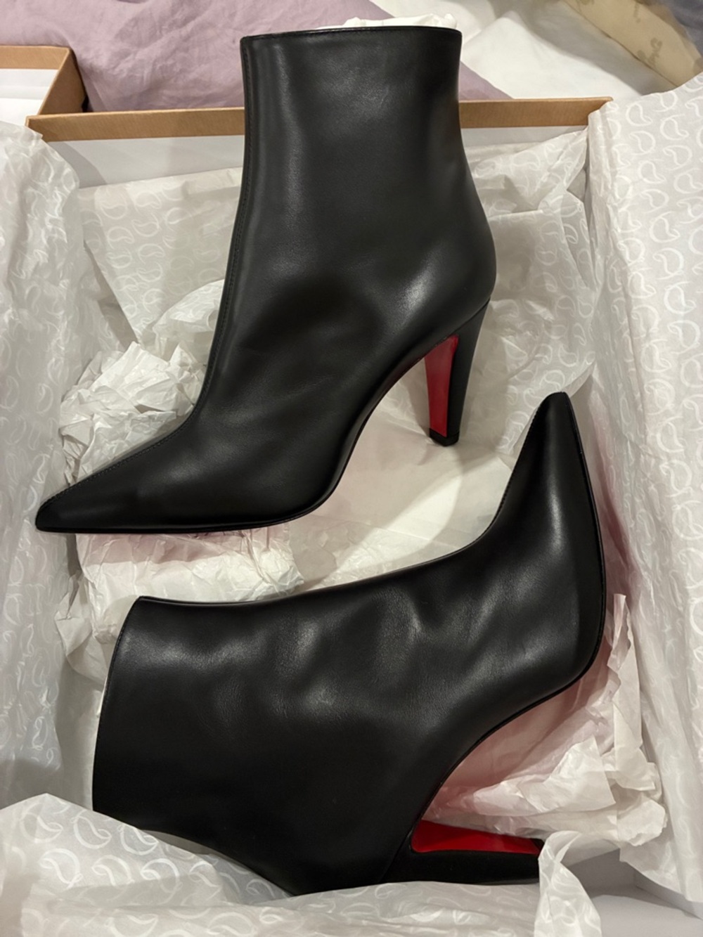 NWT Christian Louboutin Vibella black booty sz 8.5 /38.5- run small
